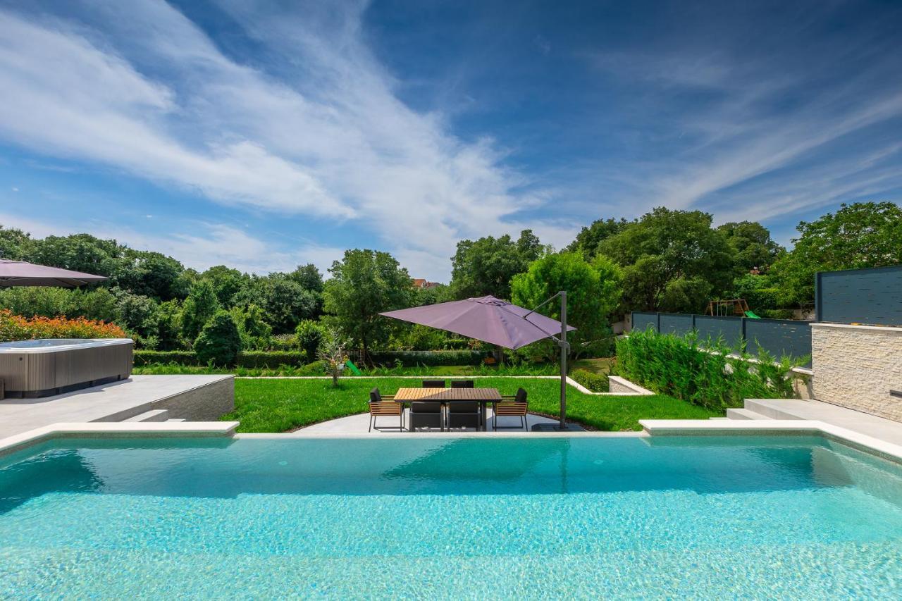 Villa Cascada Muntić Εξωτερικό φωτογραφία